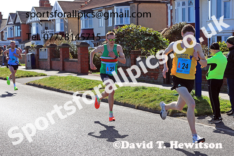 Senior mens Northern 12 Stage Road Relay, 2025 Northern 12 and 6 Stage Road Relays and Junior 5k, Redcar. Photo: David T. Hewitson/Sports for All Pics